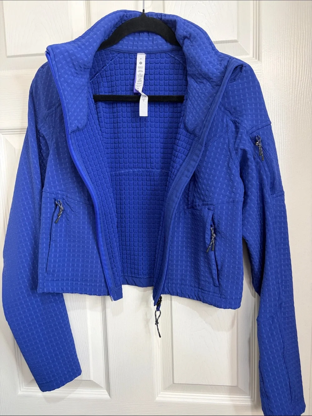 341. Lululemon Water-Repellent Fleece Hiking Jawcket Psychic Blue size 8 EUC